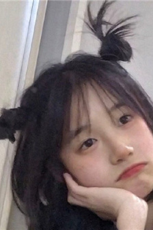 双胞胎姐妹齐上阵许多人物